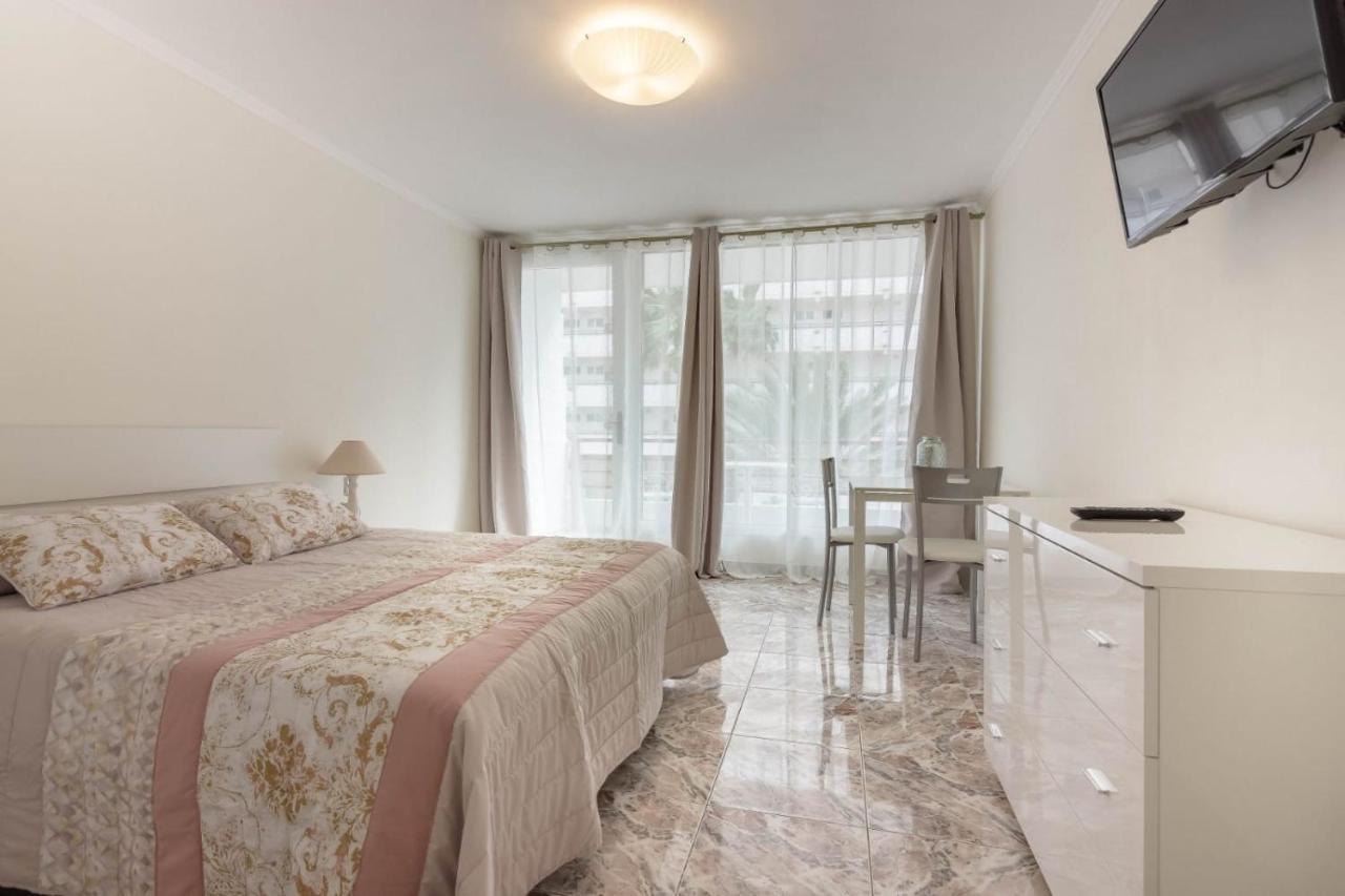 Tenerife Olympia Apart Hotel-Playa De Las Americas. Balcony, Sea View & Pool エクステリア 写真